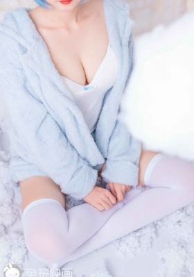 女人被扒开荫道口自慰爽的小说_高清高清完整版