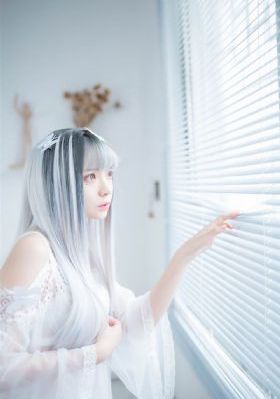 四神集团1楼梯间_BD英语高清免费观看